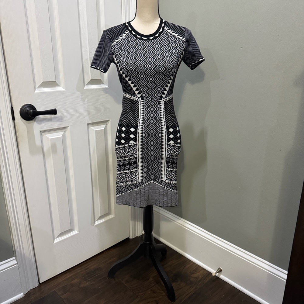 Felicity & Coco Black and White Geometric Mini Dress